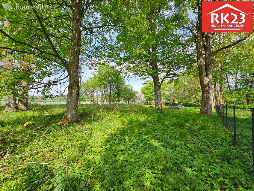 Prodej  stavebního pozemku 2874 m^2 Tři Sekery, Tři Sekery 