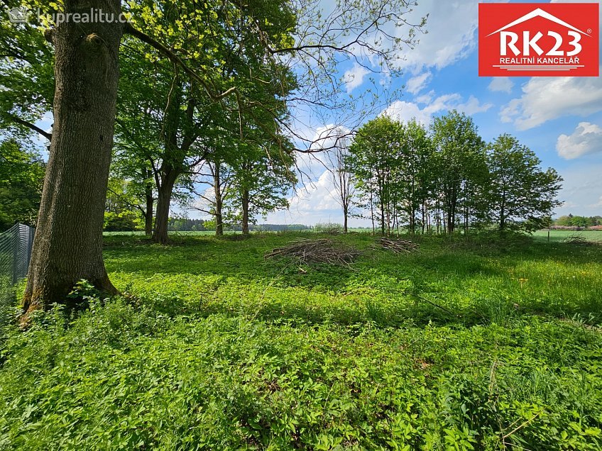 Prodej  stavebního pozemku 2874 m^2 Tři Sekery, Tři Sekery 