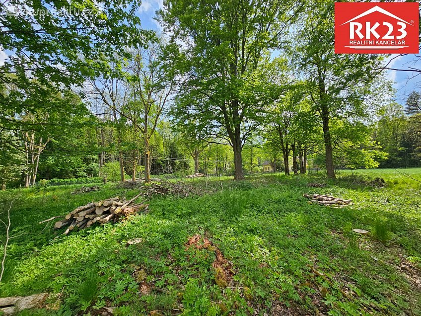 Prodej  stavebního pozemku 2874 m^2 Tři Sekery, Tři Sekery 