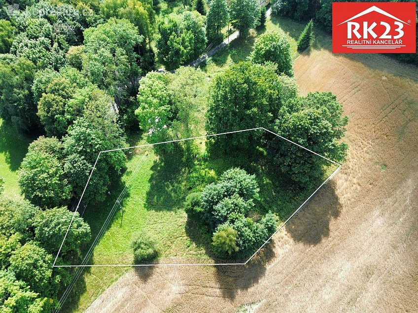 Prodej  stavebního pozemku 2874 m^2 Tři Sekery, Tři Sekery 