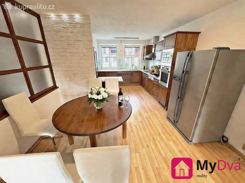 Prodej  rodinného domu 195 m^2 M. Horákové, Třebíč 