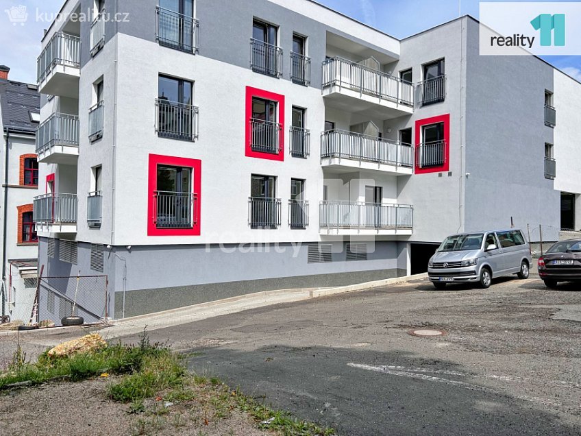 Pronájem bytu 2+kk 74 m^2 Papírová, Liberec 