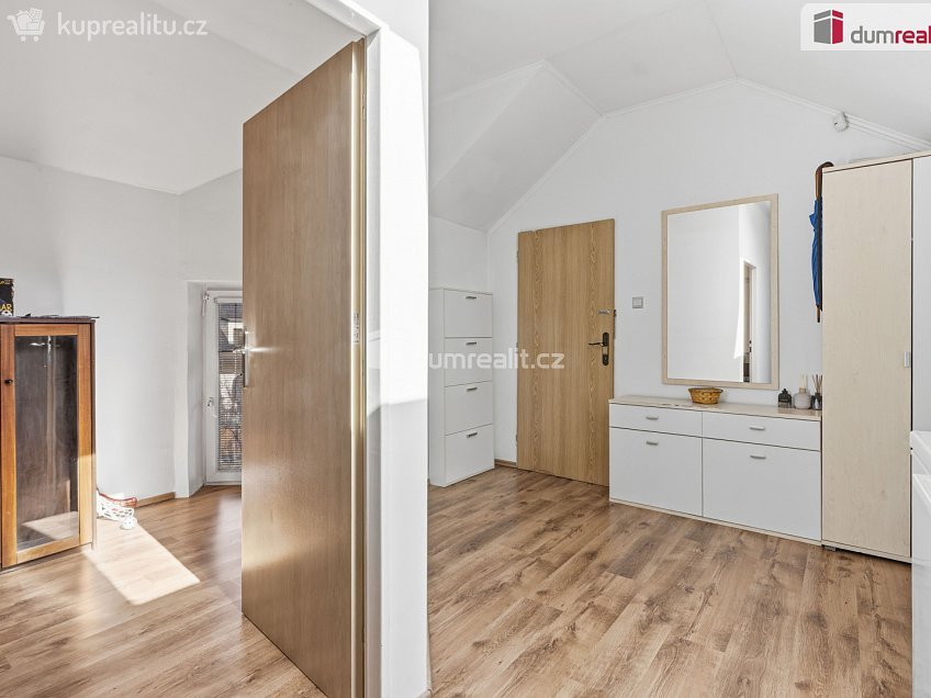 Prodej bytu 4+kk 140 m^2 Na Valtické, Břeclav 