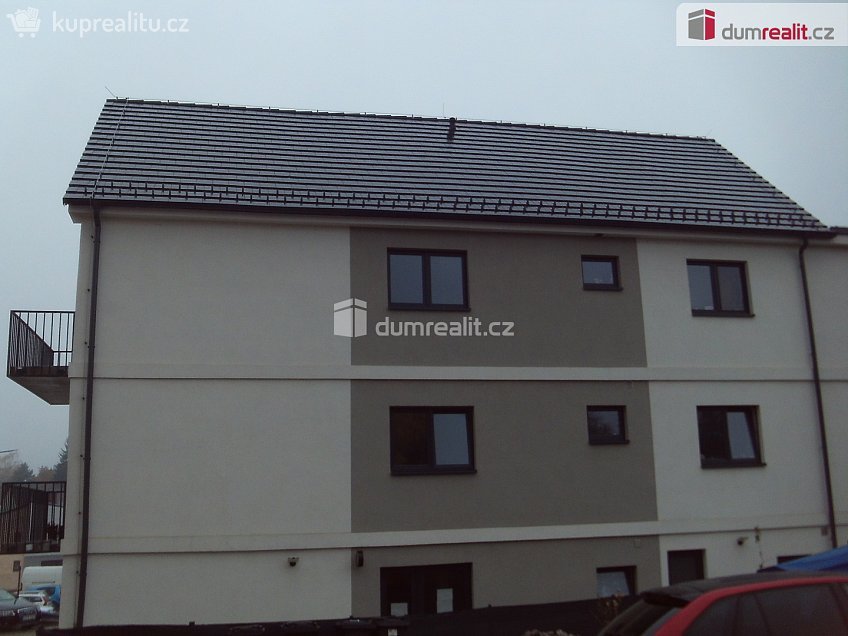 Pronájem bytu 1+kk 30 m^2 Na Hložku, Dobrovice 
