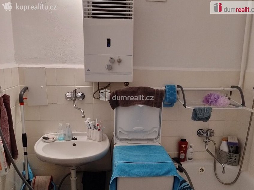 Prodej bytu 2+1 60 m^2 Valdštejnova, Cheb 