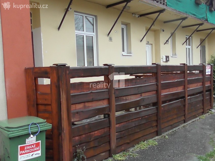 Pronájem  obchodních prostor 100 m^2 Bendlova, Ostrava 