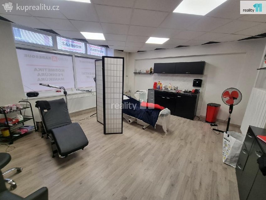 Pronájem  obchodních prostor 100 m^2 Bendlova, Ostrava 