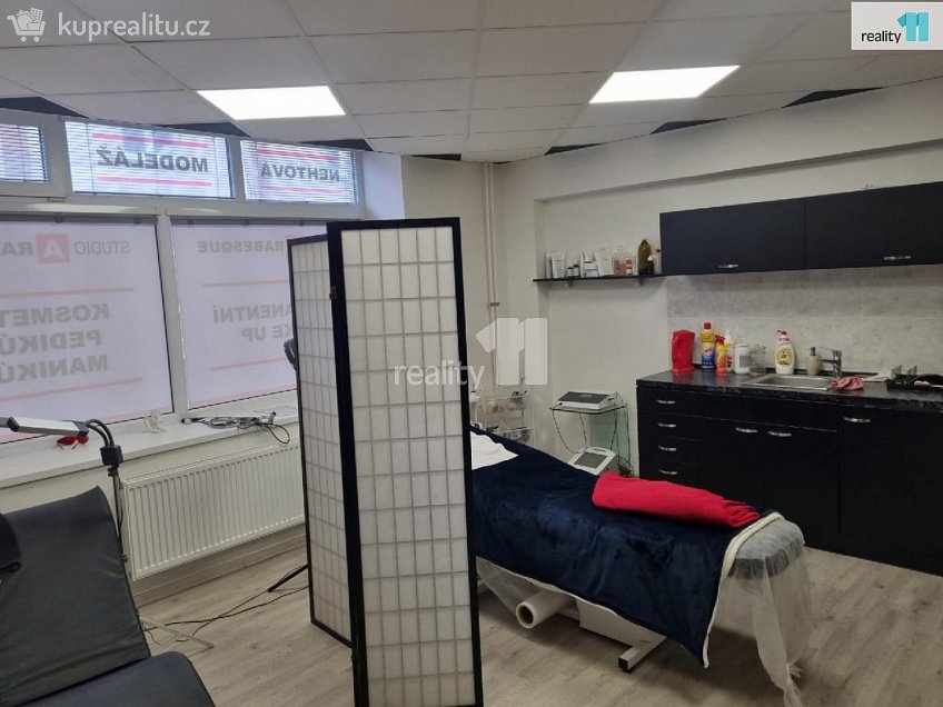 Pronájem  obchodních prostor 100 m^2 Bendlova, Ostrava 