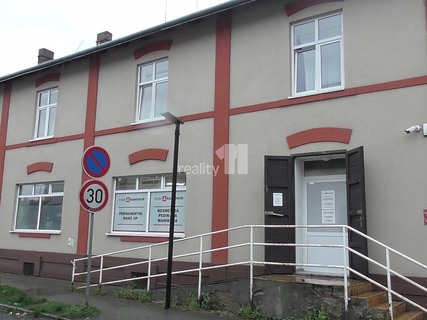 Pronájem  obchodních prostor 100 m^2 Bendlova, Ostrava 