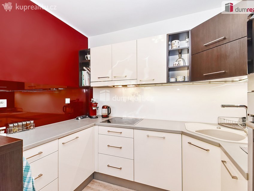 Prodej  rodinného domu 104 m^2 Hájecká, Chýně 