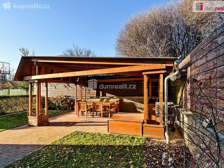 Prodej  rodinného domu 104 m^2 Hájecká, Chýně 