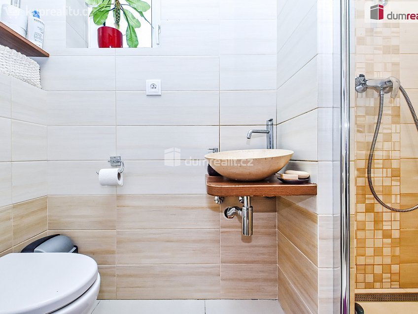 Prodej  rodinného domu 104 m^2 Hájecká, Chýně 