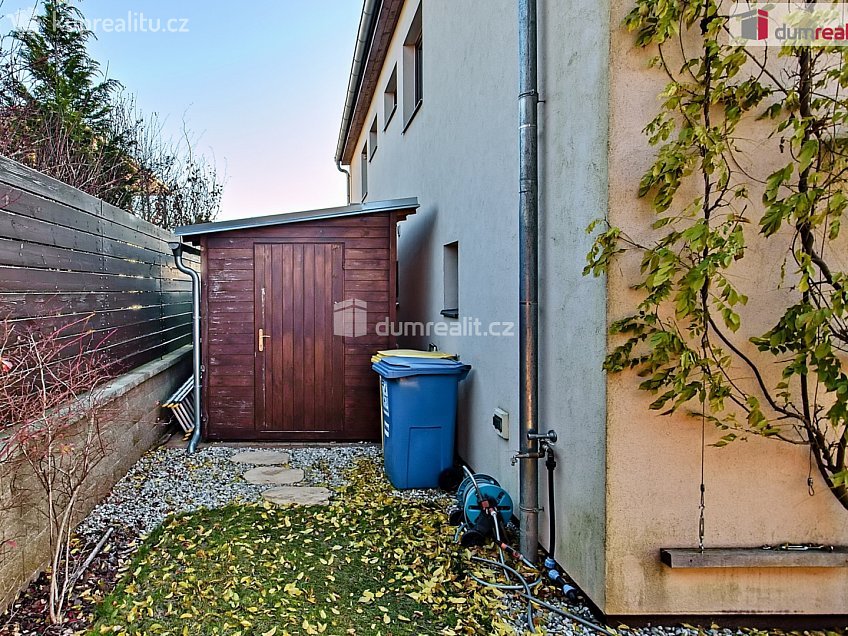 Prodej  rodinného domu 104 m^2 Hájecká, Chýně 