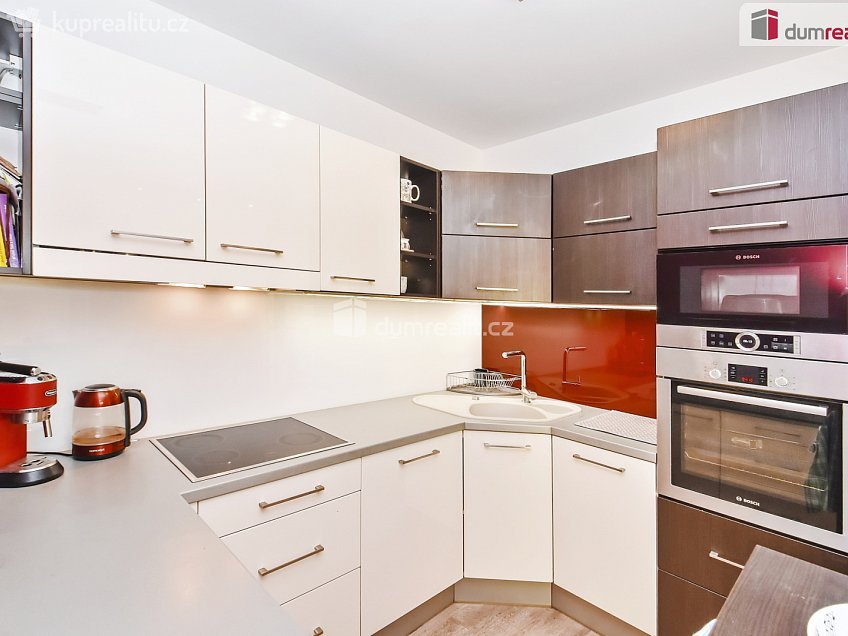 Prodej  rodinného domu 104 m^2 Hájecká, Chýně 