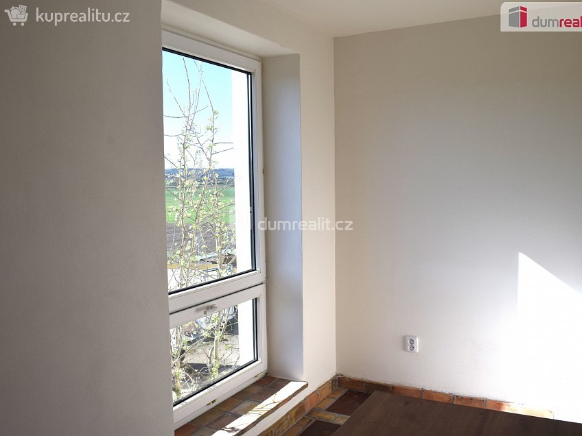 Pronájem  obchodních prostor 99 m^2 Sukorady, Sukorady 