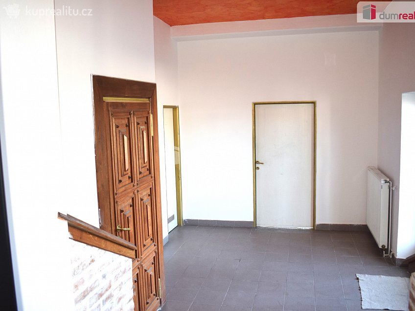 Pronájem  obchodních prostor 99 m^2 Sukorady, Sukorady 