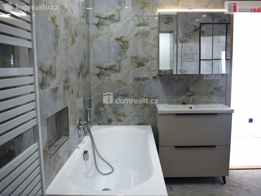 Pronájem  komerční reality 139 m^2 Sukorady, Sukorady 