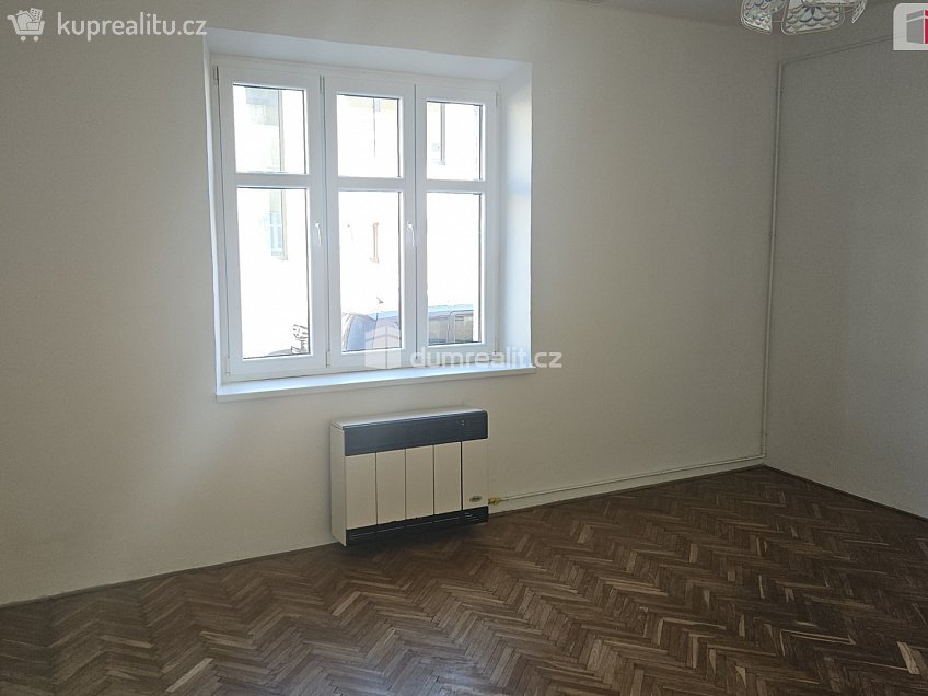 Pronájem bytu 2+kk 46 m^2 Pod turnovskou tratí, Praha 14 