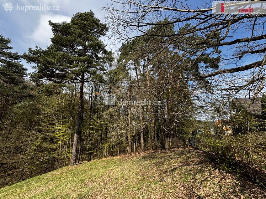 Prodej  stavebního pozemku 1153 m^2 Lužné, Luhačovice 