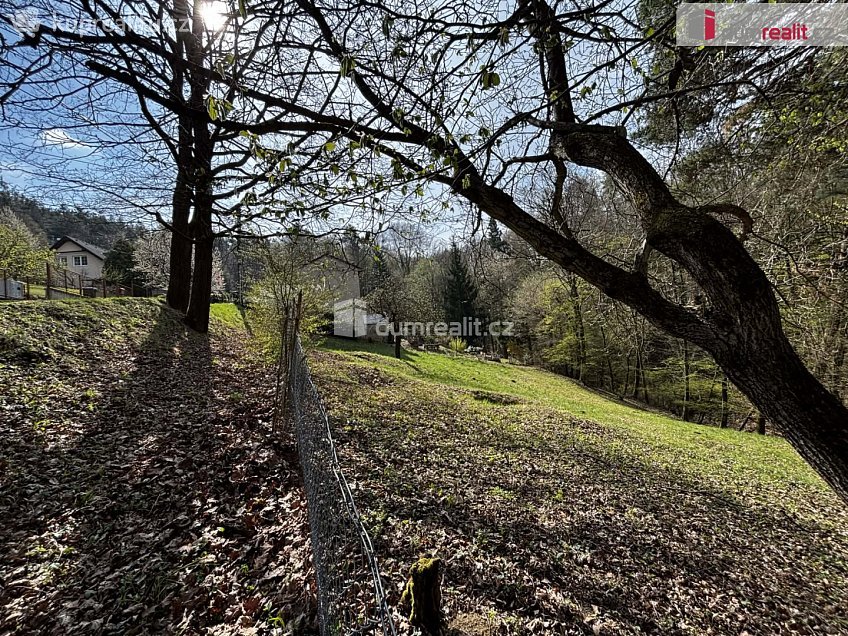 Prodej  stavebního pozemku 1153 m^2 Lužné, Luhačovice 