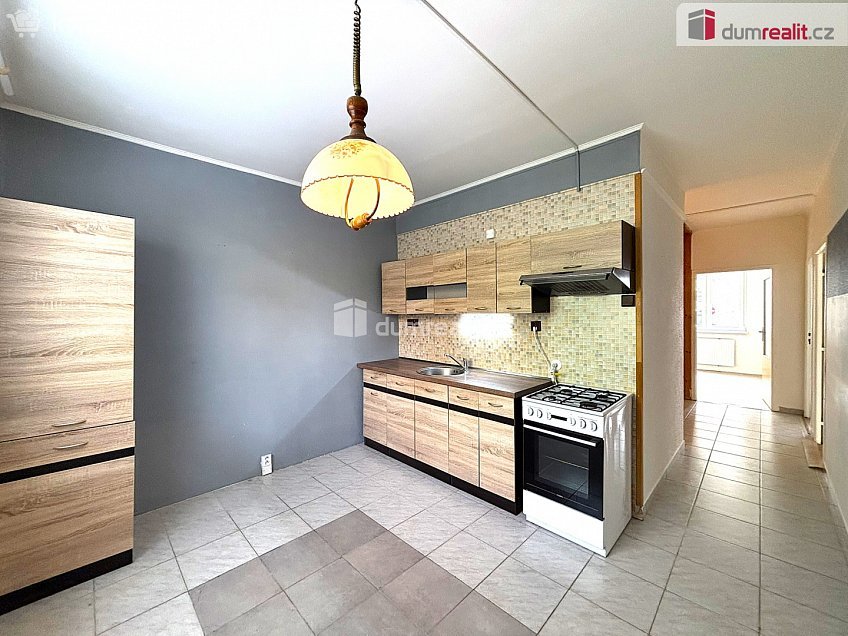 Prodej bytu 3+1 70 m^2 Atletická, Sokolov 