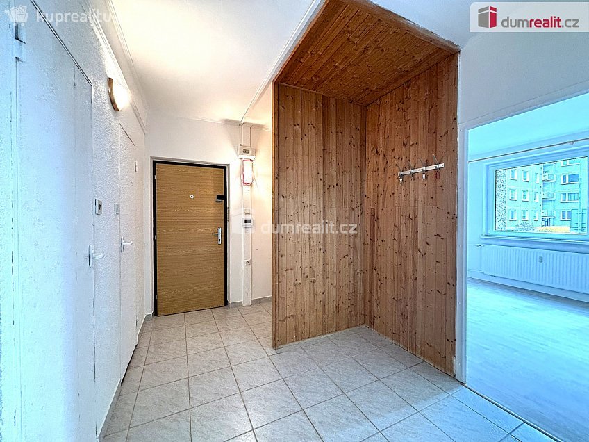 Prodej bytu 3+1 70 m^2 Atletická, Sokolov 