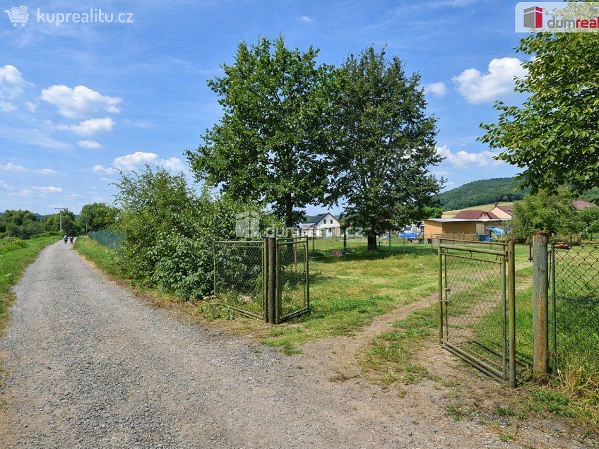 Prodej  stavebního pozemku 1557 m^2 Za Litavou, Zdice 