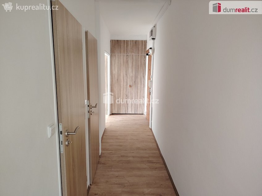 Pronájem bytu 3+1 72 m^2 U Tvrze, Děčín 