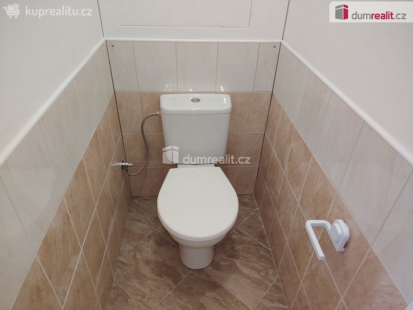 Pronájem bytu 3+1 72 m^2 U Tvrze, Děčín 