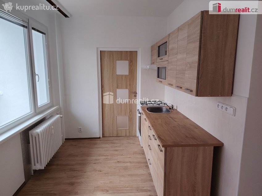 Pronájem bytu 3+1 72 m^2 U Tvrze, Děčín 