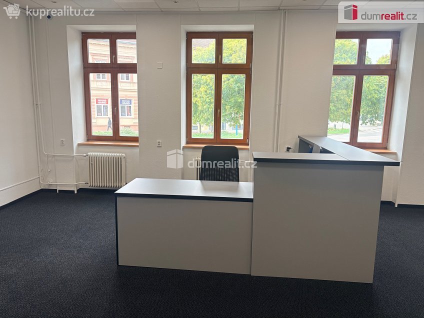 Pronájem  kanceláře 39 m^2 náměstí T. G. Masaryka, Břeclav 