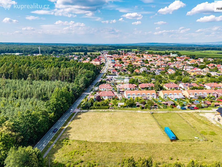 Prodej  stavebního pozemku 908 m^2 Horní Jelení, Horní Jelení 