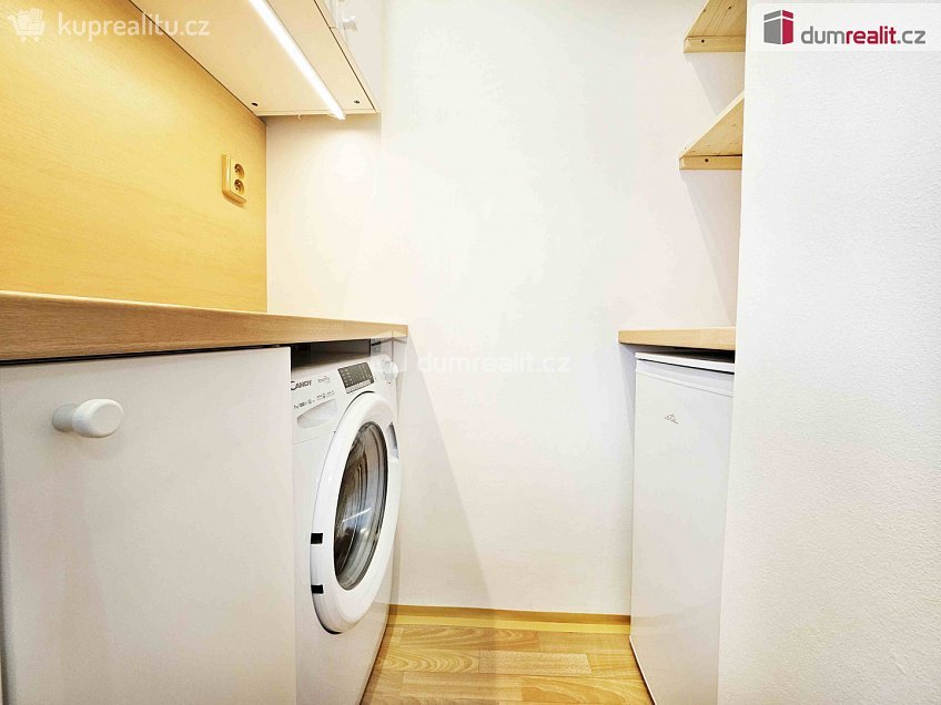 Pronájem bytu 1+kk 21 m^2 třída T. G. Masaryka, Roudnice nad Labem 