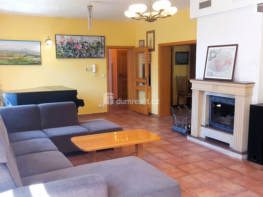 Prodej  rodinného domu 303 m^2 Plucárna, Hodonín 