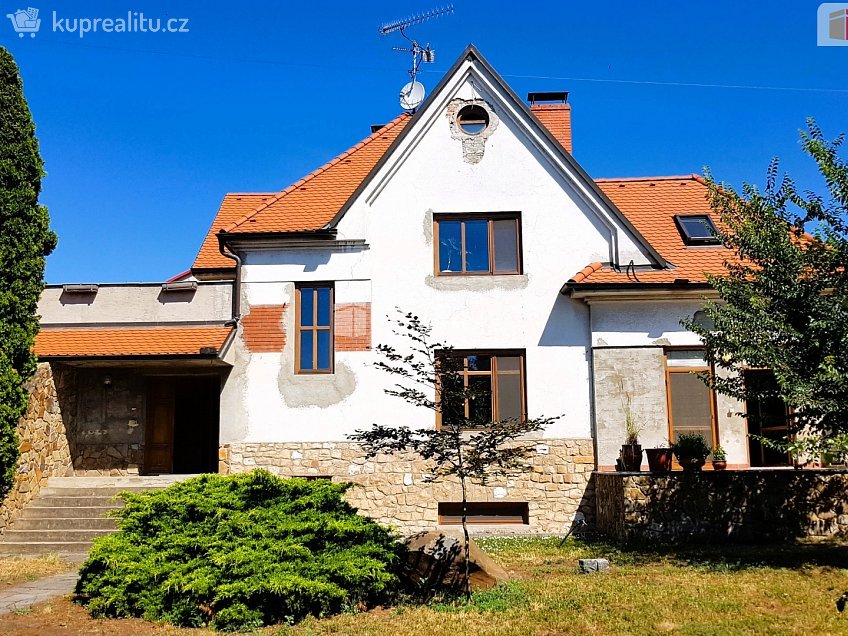 Prodej  rodinného domu 303 m^2 Plucárna, Hodonín 