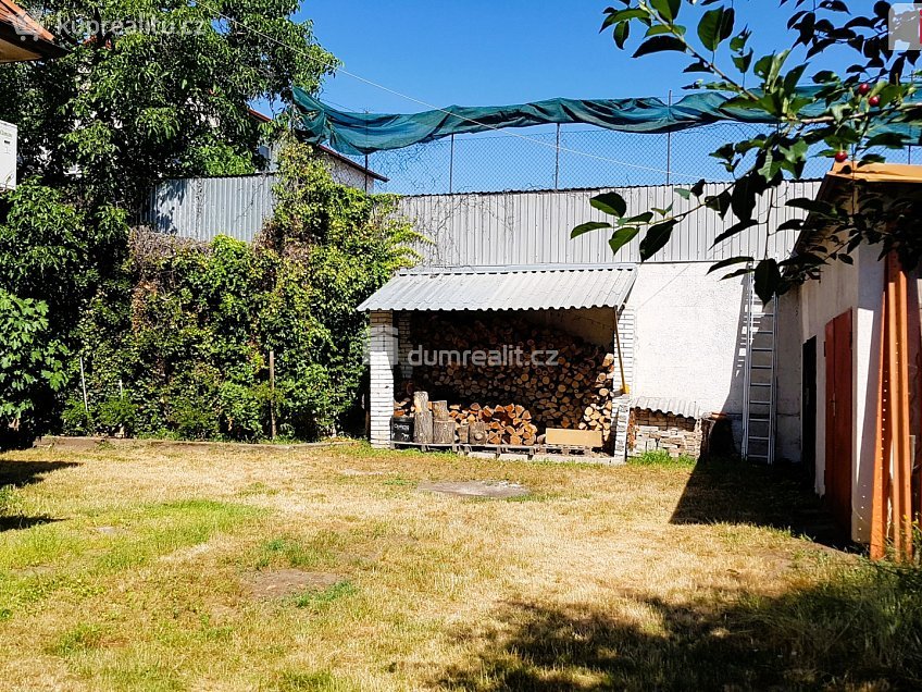 Prodej  rodinného domu 303 m^2 Plucárna, Hodonín 