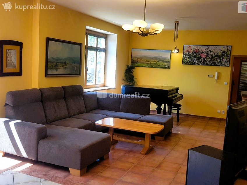 Prodej  rodinného domu 303 m^2 Plucárna, Hodonín 