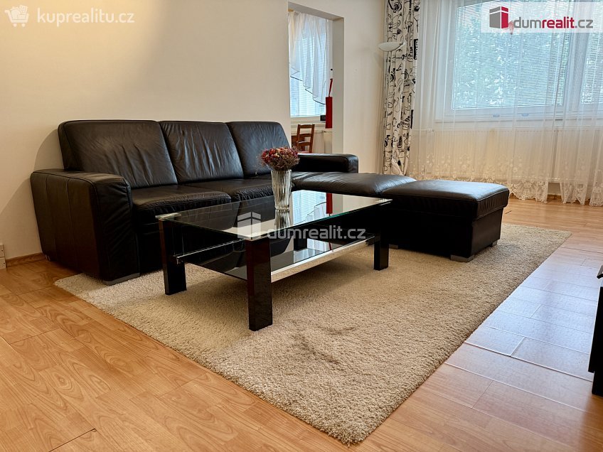 Pronájem bytu 2+1 61 m^2 Mirotická, Praha 4 