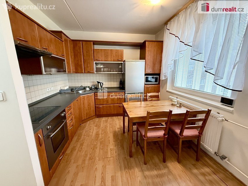 Pronájem bytu 2+1 61 m^2 Mirotická, Praha 4 