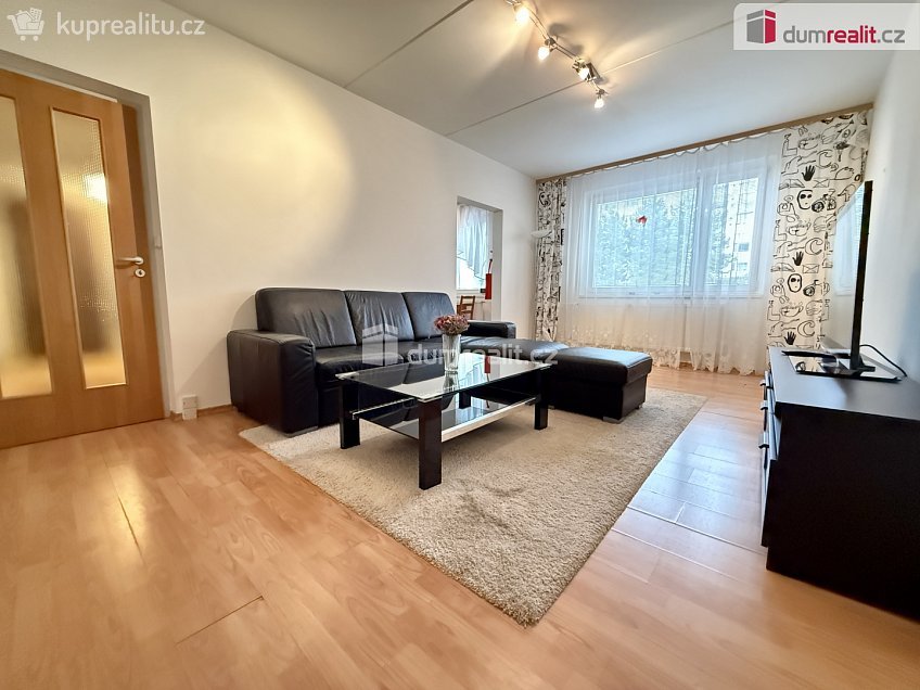 Pronájem bytu 2+1 61 m^2 Mirotická, Praha 4 