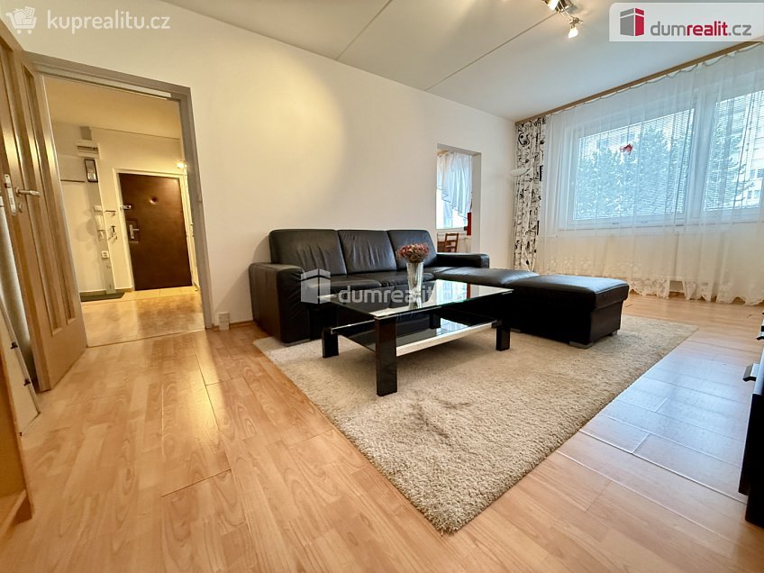 Pronájem bytu 2+1 61 m^2 Mirotická, Praha 4 