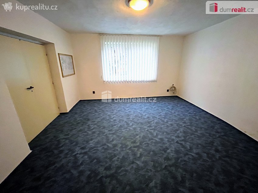 Pronájem  obchodních prostor 134 m^2 Jižní, Uherské Hradiště 