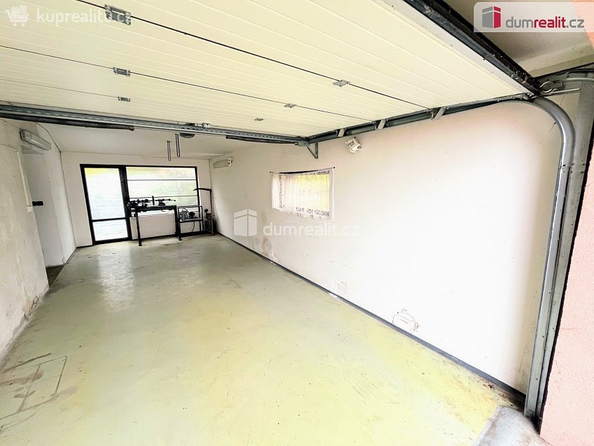 Pronájem  obchodních prostor 134 m^2 Jižní, Uherské Hradiště 