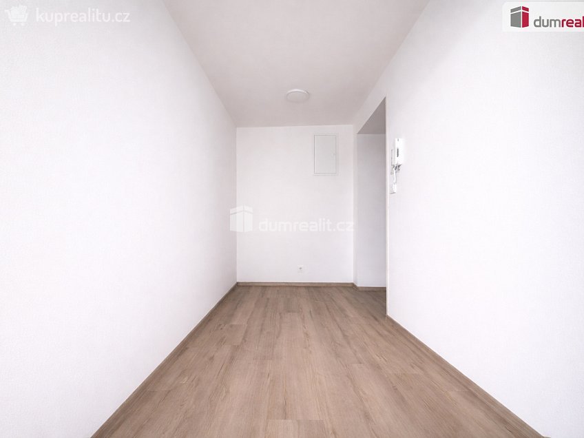 Pronájem bytu 2+kk 66 m^2 Baarova, Teplice 