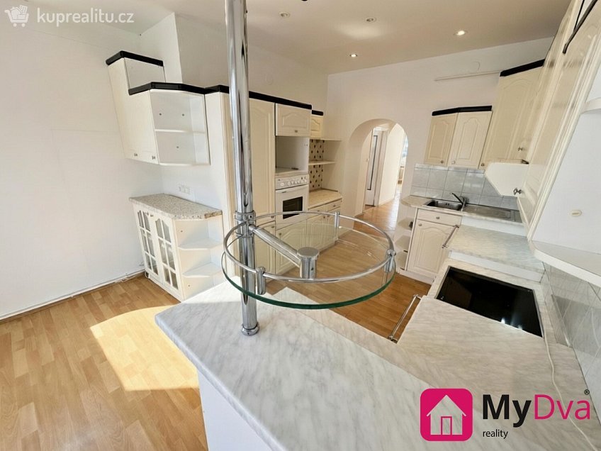 Pronájem bytu 3+1 110 m^2 Rooseveltova, Znojmo 