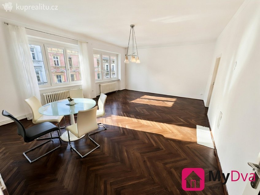 Pronájem bytu 3+1 110 m^2 Rooseveltova, Znojmo 