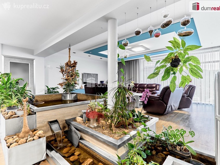 Prodej  vily 296 m^2 Vítězství, Děčín 