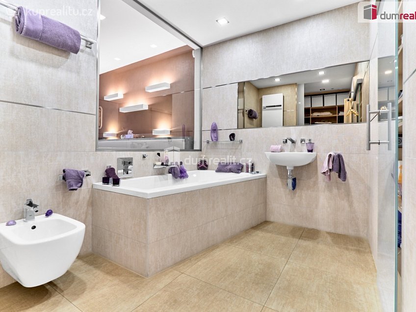 Prodej  vily 296 m^2 Vítězství, Děčín 