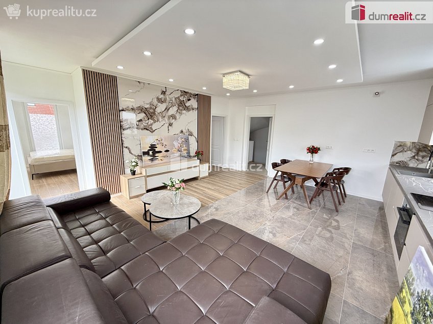 Pronájem bytu 3+kk 98 m^2 Dvořákova, Velké Přílepy 