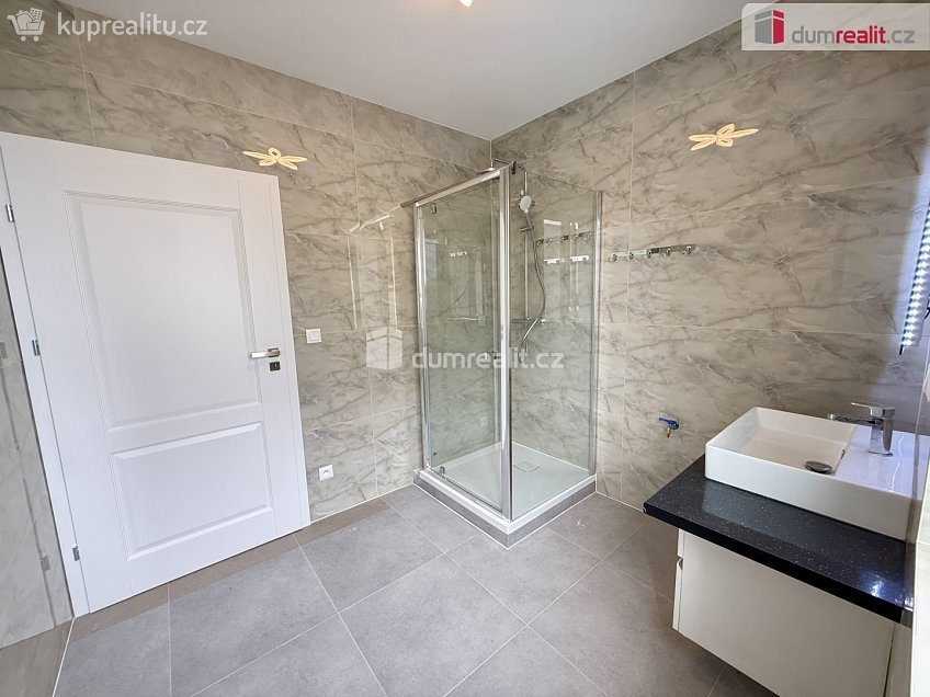 Pronájem bytu 3+kk 98 m^2 Dvořákova, Velké Přílepy 